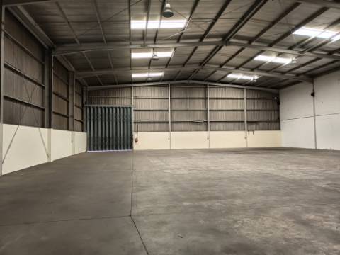 Armazém para arrendar