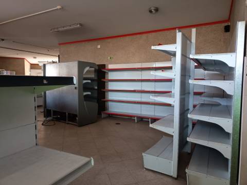 Loja de Mini Mercado para arrendar em Oiã