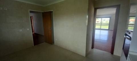 Andar Moradia T3 com jardim a poucos minutos do centro de Oliveira do Bairro