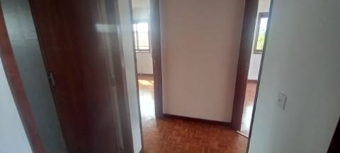 Andar Moradia T3 com jardim a poucos minutos do centro de Oliveira do Bairro