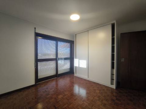 Andar Moradia T3 com jardim a poucos minutos do centro de Oliveira do Bairro