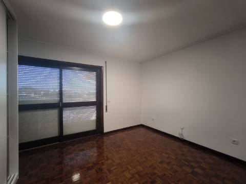 Andar Moradia T3 com jardim a poucos minutos do centro de Oliveira do Bairro