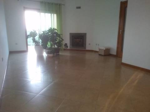 Apartamento T3 Oliveira do Bairro