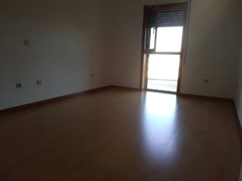 Apartamento T3 Oliveira do Bairro