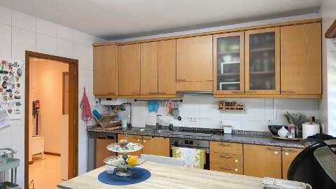 Apartamento T3 espaçoso e com muita luz natural