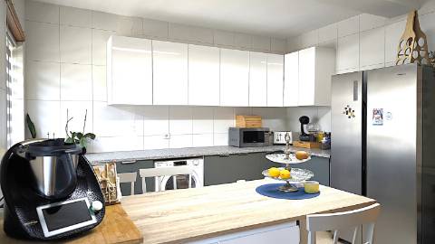 Apartamento T3 espaçoso e com muita luz natural