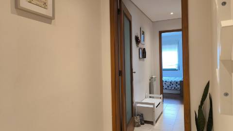 Apartamento T3 espaçoso e com muita luz natural