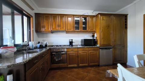 Moradia T3 Triplex a 2 minutos do Glicínias