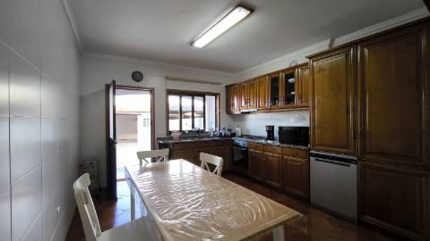 Moradia T3 Triplex a 2 minutos do Glicínias