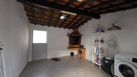 Moradia T3 Triplex a 2 minutos do Glicínias