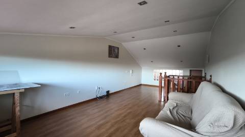 Moradia T3 Triplex a 2 minutos do Glicínias