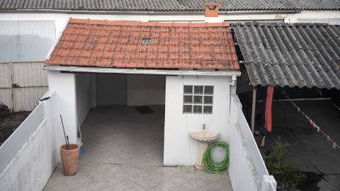 Moradia T3 Triplex a 2 minutos do Glicínias