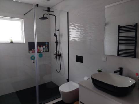 Moradia T3 Moderna e Confortável em Oliveira do Bairro.