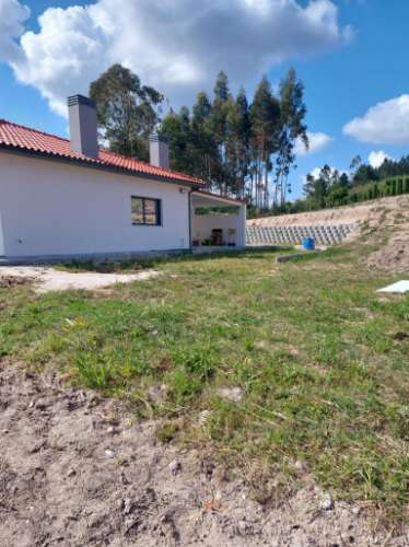 Moradia T3 Moderna e Confortável em Oliveira do Bairro.