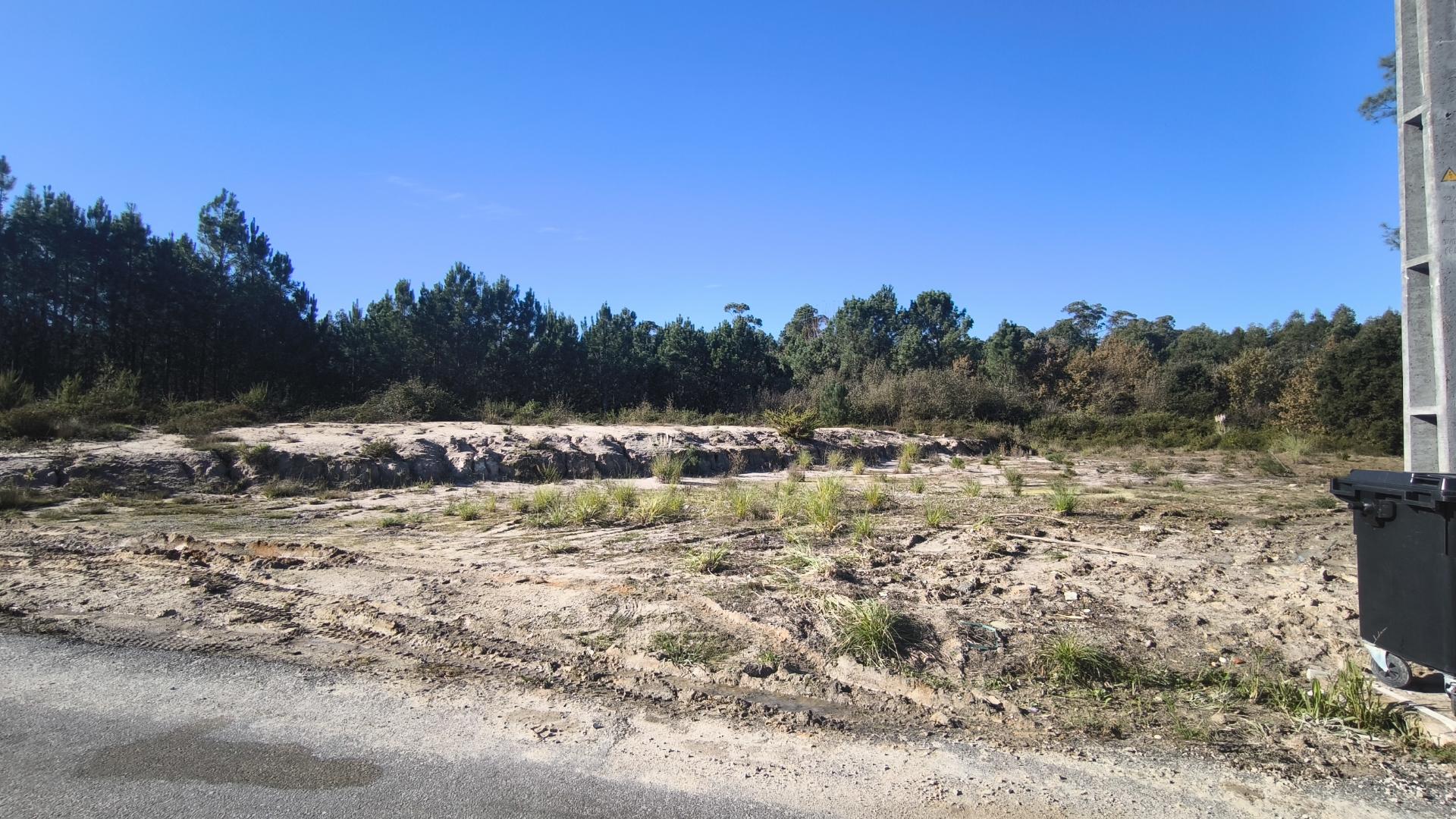Oportunidade Única: Terreno para Construção em Oliveira do Bairro, a 25 min de Aveiro!