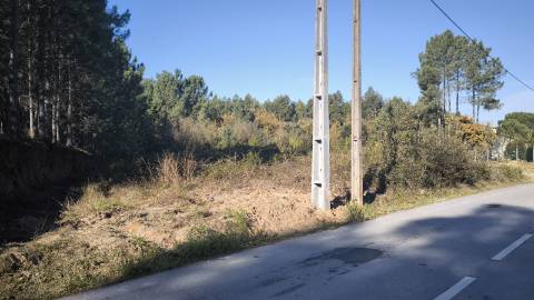 Oportunidade Rara: 1.397 m² Para Transformar Ideias em Realidade Descubra este Terreno Magnífico!