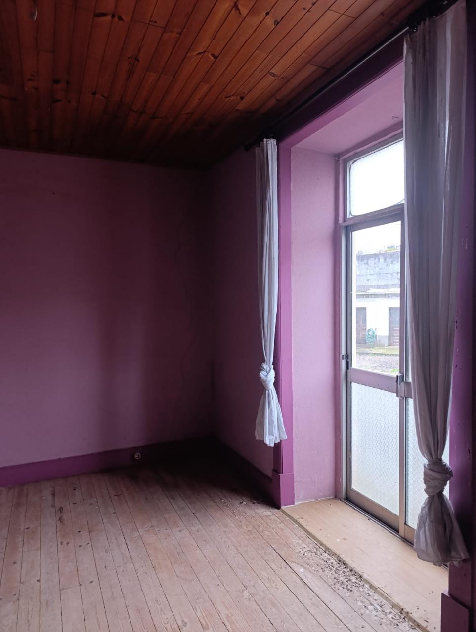 Moradia T4 para recuperar