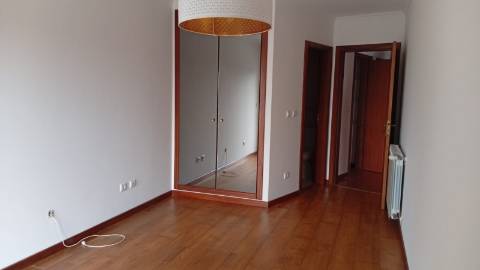 Apartamento T2 em Oliveira do Bairro