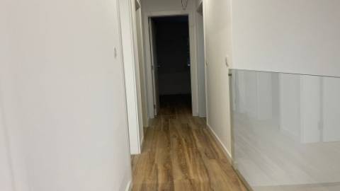 Moradia T3 com Piscina Próximo à Praia da Barra - Viva com Conforto e Localização de Excelência