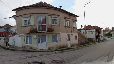 MORADIA T3+2 NO TROVISCAL - ESPAÇO, LOCALIZAÇÃO E UM PREÇO IMPERDÍVEL!