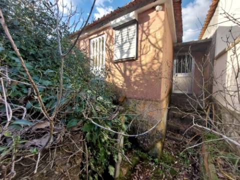 Moradia p/ Recuperar - Boassas Cinfães