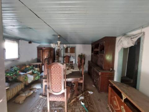 Moradia p/ Recuperar - Boassas Cinfães