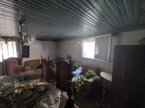 Moradia p/ Recuperar - Boassas Cinfães