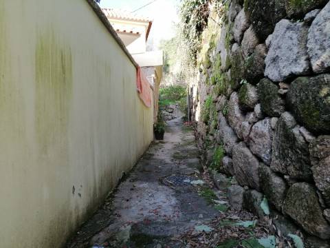 Moradia p/ Recuperar - Boassas Cinfães