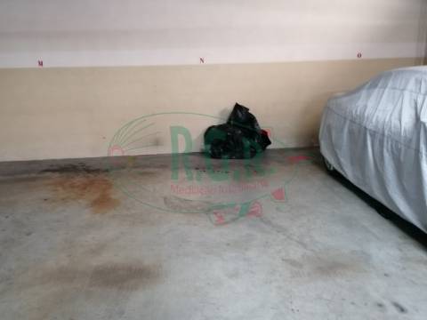 LUGAR DE GARAGEM - Centro de Valongo - Rua Amaro Lopes