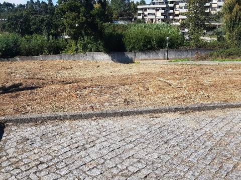 LOTE TERRENO ( 314M2) - ENCOSTA DO DOURO