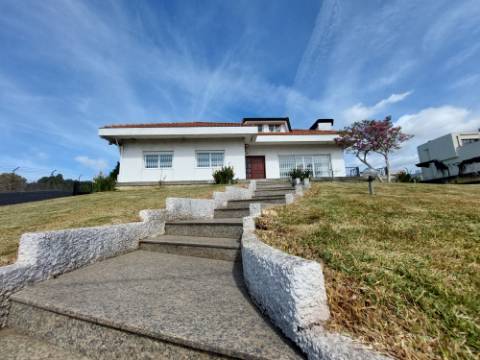 Moradia Isolada T3 | Piscina | Vistas Rio | 5 Min Porto