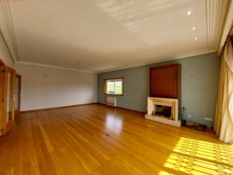 Moradia Isolada T3 | Piscina | Vistas Rio | 5 Min Porto