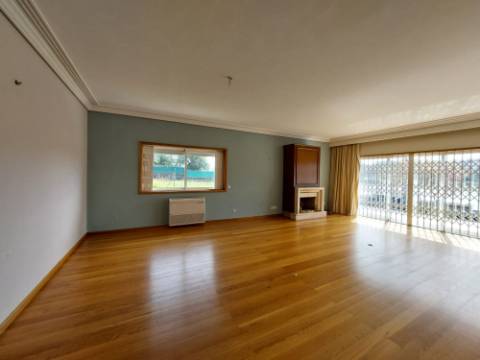 Moradia Isolada T3 | Piscina | Vistas Rio | 5 Min Porto