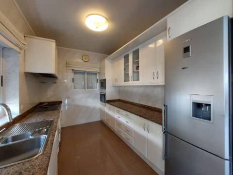 Moradia Isolada T3 | Piscina | Vistas Rio | 5 Min Porto