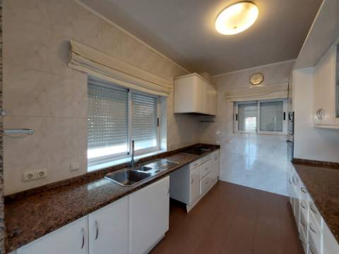 Moradia Isolada T3 | Piscina | Vistas Rio | 5 Min Porto