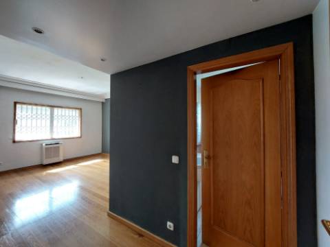 Moradia Isolada T3 | Piscina | Vistas Rio | 5 Min Porto