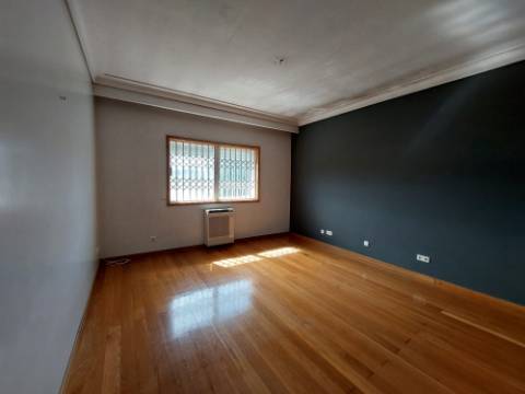 Moradia Isolada T3 | Piscina | Vistas Rio | 5 Min Porto