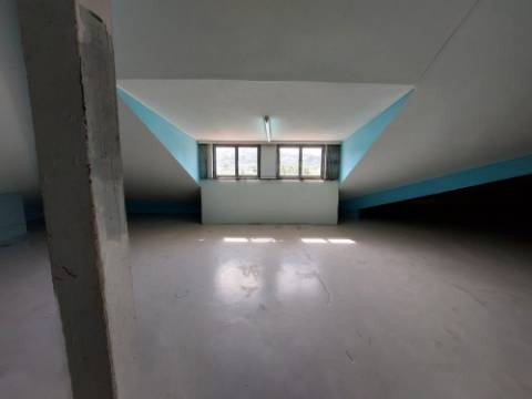 Moradia Isolada T3 | Piscina | Vistas Rio | 5 Min Porto