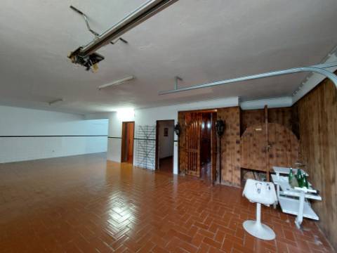 Moradia Isolada T3 | Piscina | Vistas Rio | 5 Min Porto