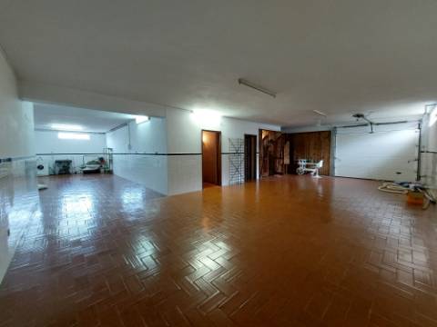 Moradia Isolada T3 | Piscina | Vistas Rio | 5 Min Porto