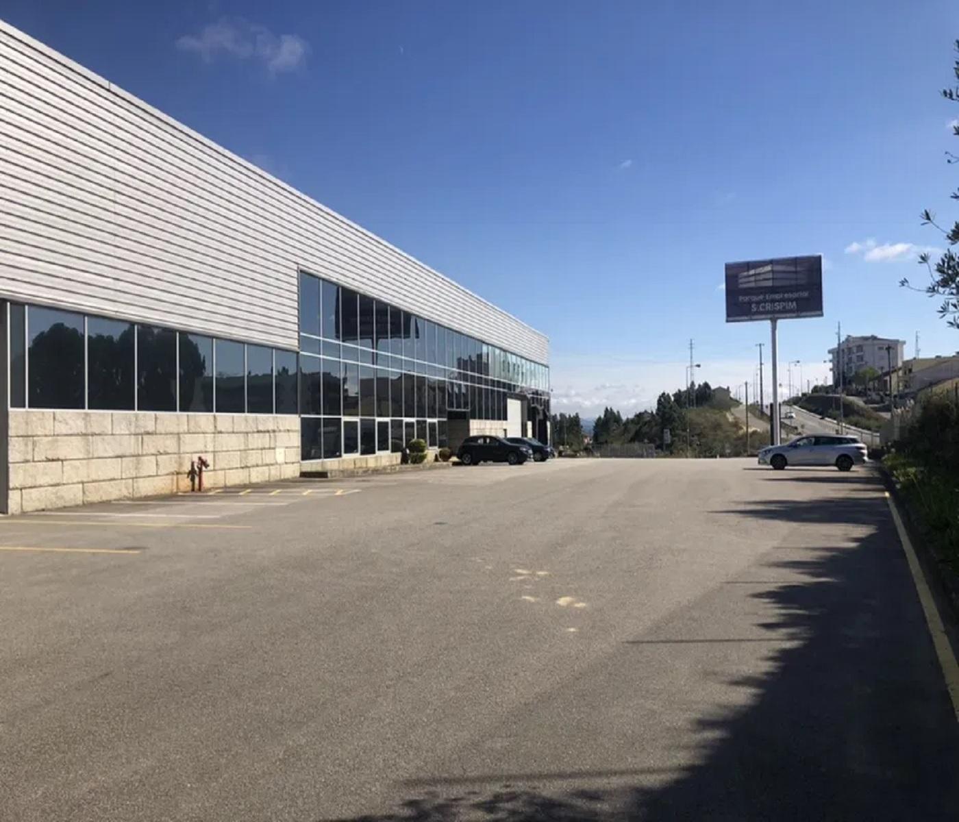 ARMAZÉM EM PARQUE EMPRESARIAL (625M2)