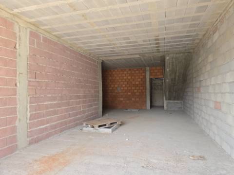 Moradia T3 de 3 Frentes (Em Pedreiro) - Fânzeres