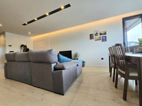 Apartamento T2+1 Semi-NOVO - S. PEDRO DESIGN II