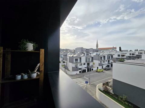 Apartamento T2+1 Semi-NOVO - S. PEDRO DESIGN II