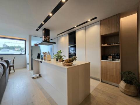 Apartamento T2+1 Semi-NOVO - S. PEDRO DESIGN II