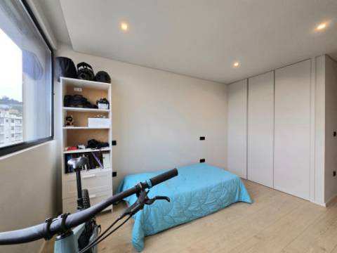 Apartamento T2+1 Semi-NOVO - S. PEDRO DESIGN II