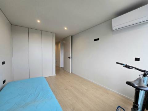 Apartamento T2+1 Semi-NOVO - S. PEDRO DESIGN II