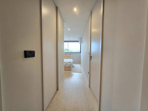 Apartamento T2+1 Semi-NOVO - S. PEDRO DESIGN II