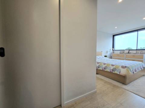 Apartamento T2+1 Semi-NOVO - S. PEDRO DESIGN II