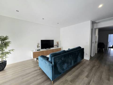 Moradia T3 Completamente Remodelada - Fânzeres